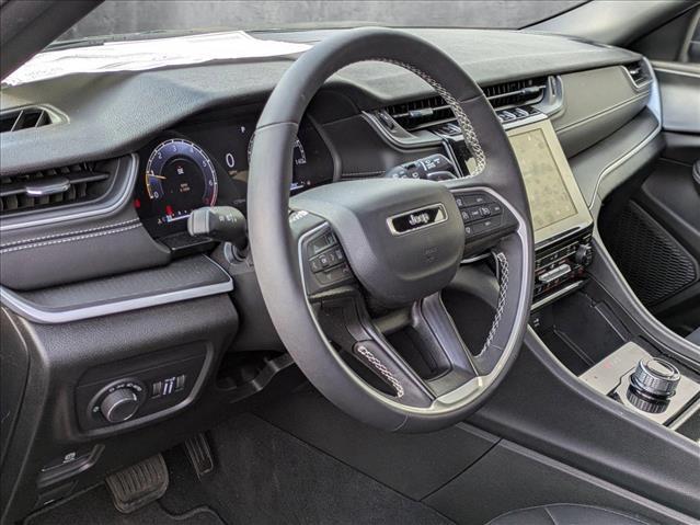 2025 Jeep Grand Cherokee GRAND CHEROKEE LAREDO 4X4