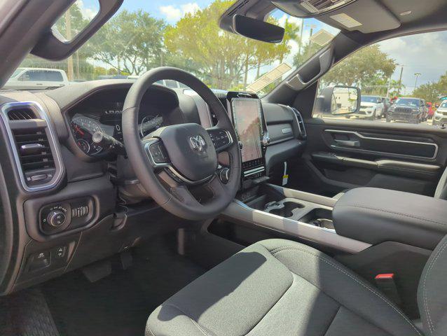 2025 RAM Ram 1500 RAM 1500 BIG HORN CREW CAB 4X2 57 BOX