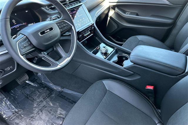2025 Jeep Grand Cherokee GRAND CHEROKEE ALTITUDE 4X4