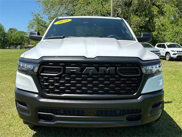 2025 RAM Ram 1500 RAM 1500 TRADESMAN QUAD CAB 4X2 64 BOX