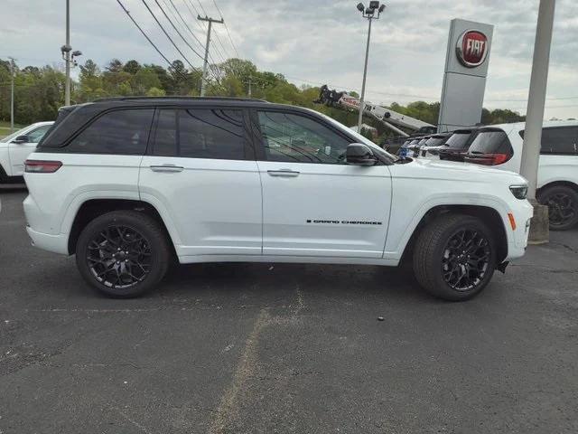 2025 Jeep Grand Cherokee GRAND CHEROKEE SUMMIT RESERVE 4X4
