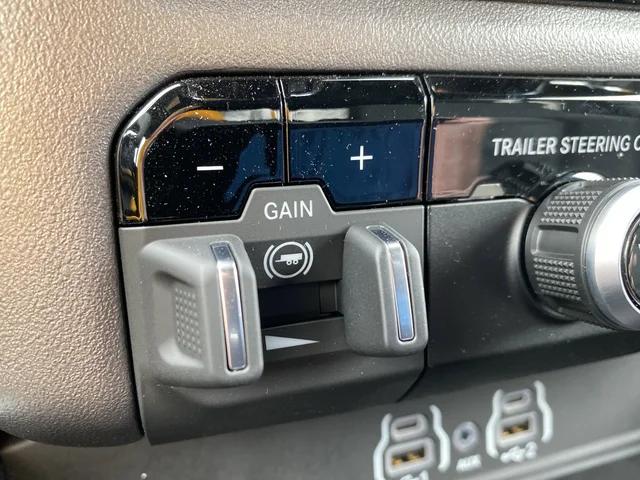 2025 Ram 1500 Big Horn Crew Cab 4x4 57 Box