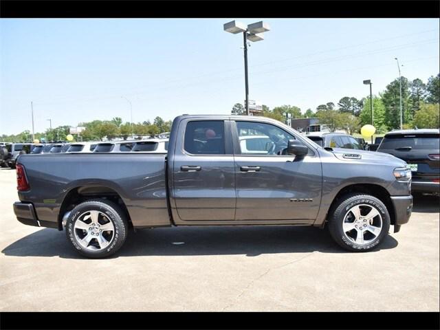 2025 RAM Ram 1500 RAM 1500 TRADESMAN QUAD CAB 4X2 64 BOX