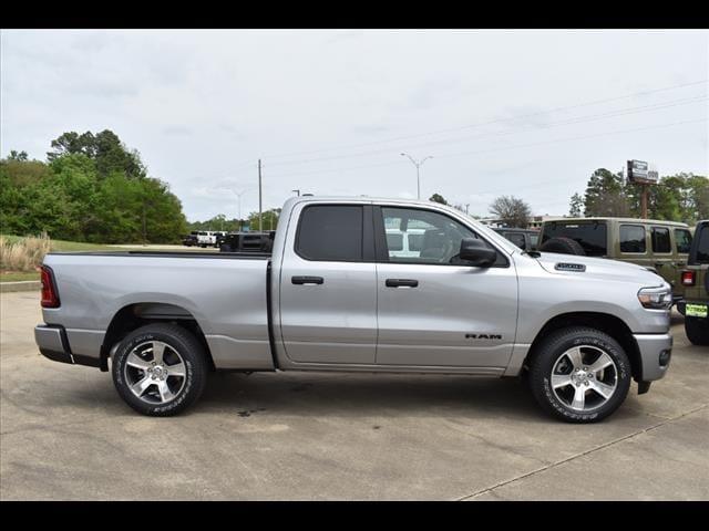2025 RAM Ram 1500 RAM 1500 TRADESMAN QUAD CAB 4X2 64 BOX