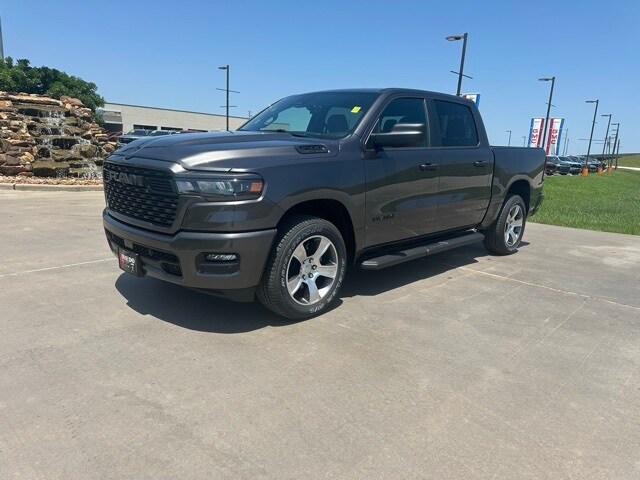 2025 RAM Ram 1500 RAM 1500 TRADESMAN CREW CAB 4X2 57 BOX