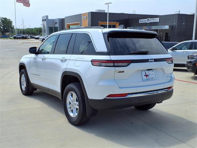 2025 Jeep Grand Cherokee GRAND CHEROKEE LAREDO 4X2
