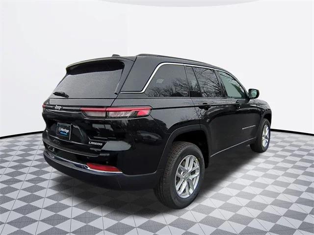 2025 Jeep Grand Cherokee GRAND CHEROKEE LAREDO X 4X4