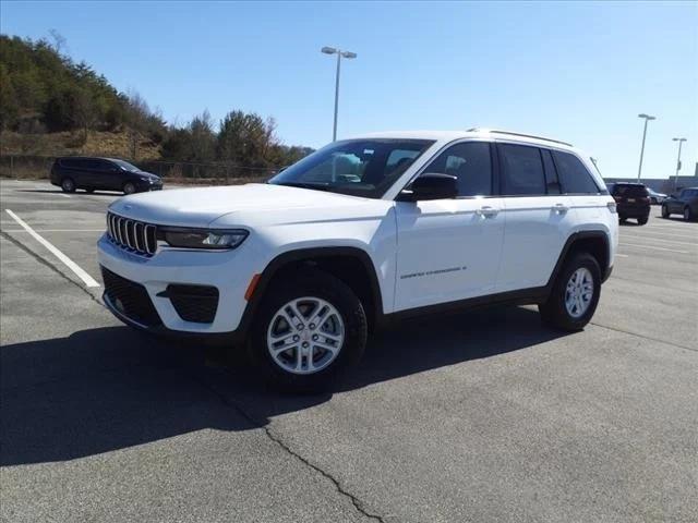 2025 Jeep Grand Cherokee GRAND CHEROKEE LAREDO 4X4