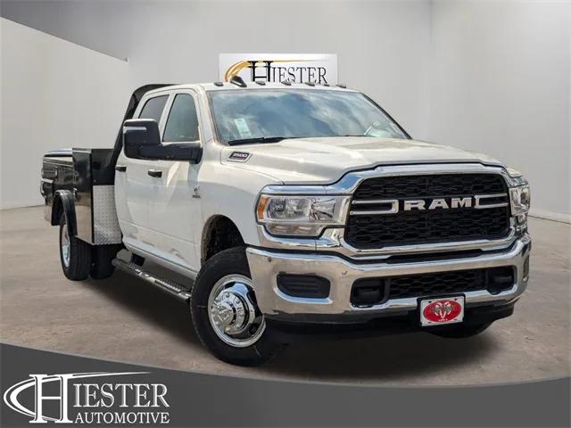 2024 RAM Ram 3500 Chassis Cab RAM 3500 TRADESMAN CREW CAB CHASSIS 4X4 60 CA