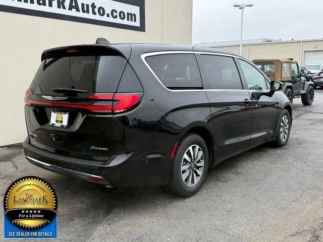 2022 Chrysler Pacifica Hybrid Touring L 2022 Chrysler Pacifica Hybrid Touring L