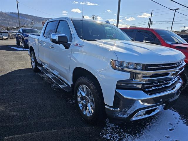 2021 Chevrolet Silverado 1500 4WD Crew Cab Short Bed LTZ