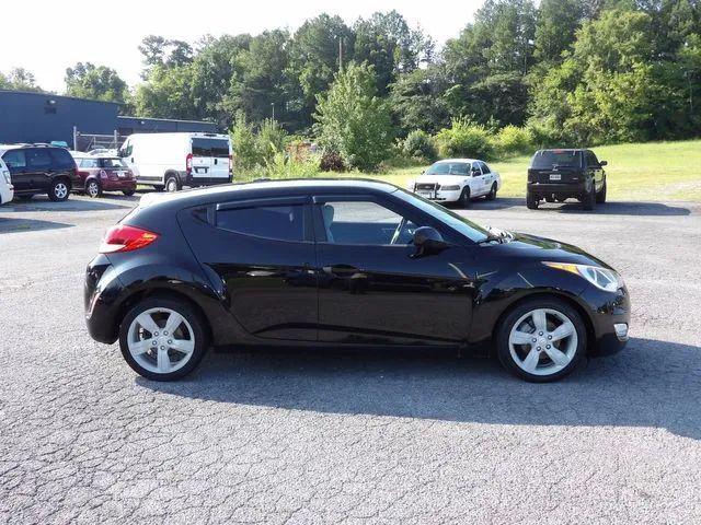 2012 Hyundai Veloster Base w/Gray