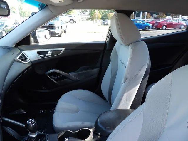 2012 Hyundai Veloster Base w/Gray
