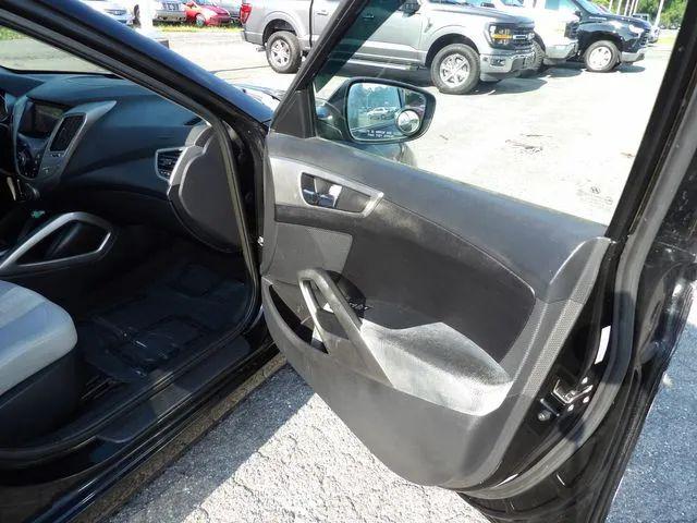 2012 Hyundai Veloster Base w/Gray