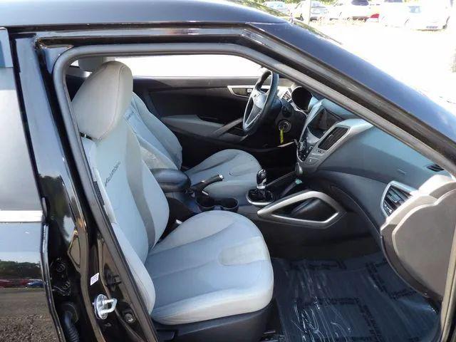 2012 Hyundai Veloster Base w/Gray