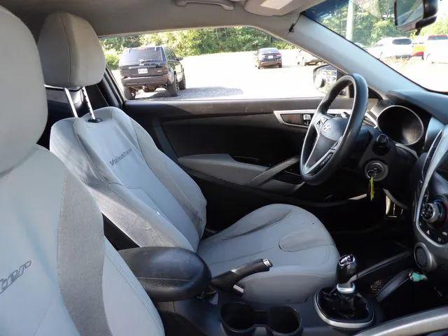 2012 Hyundai Veloster Base w/Gray