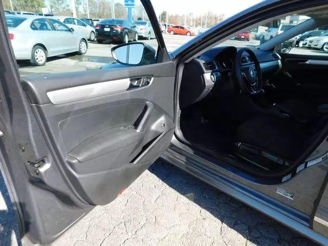 2017 Volkswagen Passat 1.8T S