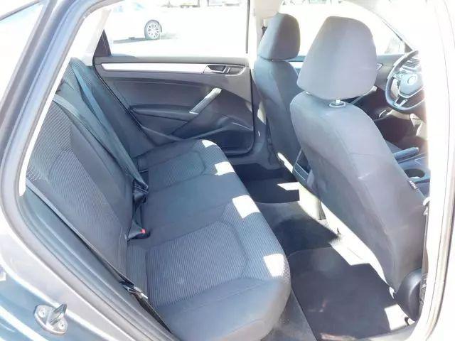 2017 Volkswagen Passat 1.8T S