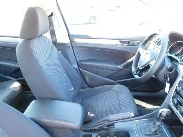 2017 Volkswagen Passat 1.8T S