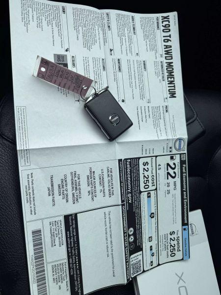 2016 Volvo XC90 T6 Momentum