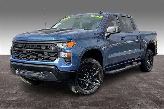 2024 Chevrolet Silverado 1500 4WD Crew Cab Short Bed Custom Trail Boss