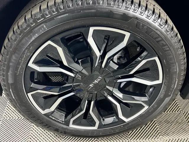 2024 GMC Sierra Denali Edition 1