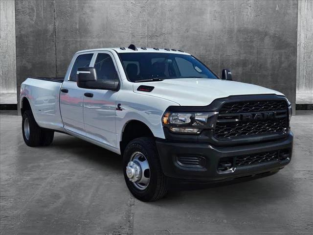 2024 RAM 3500 Tradesman Crew Cab 4x4 8 Box