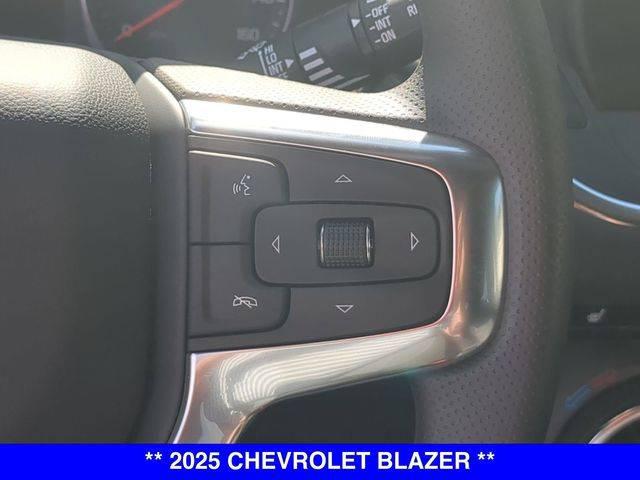 2025 Chevrolet Blazer AWD 2LT