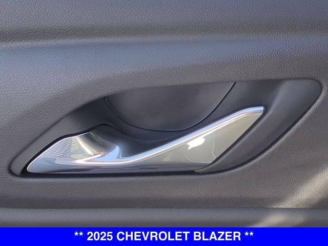 2025 Chevrolet Blazer AWD 2LT