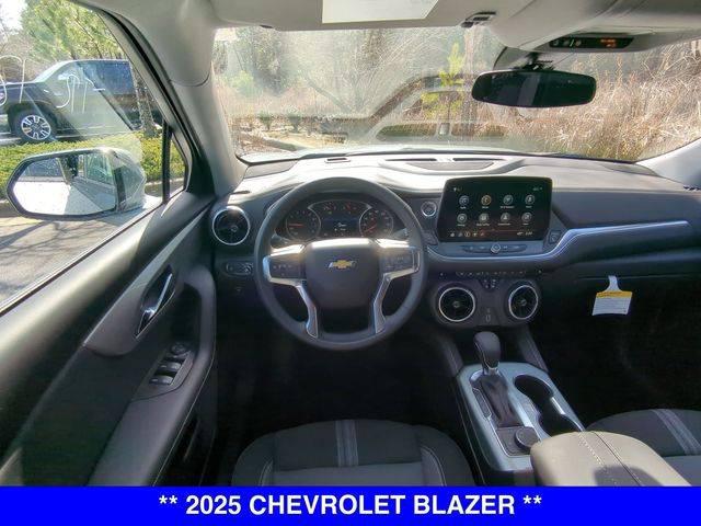 2025 Chevrolet Blazer AWD 2LT