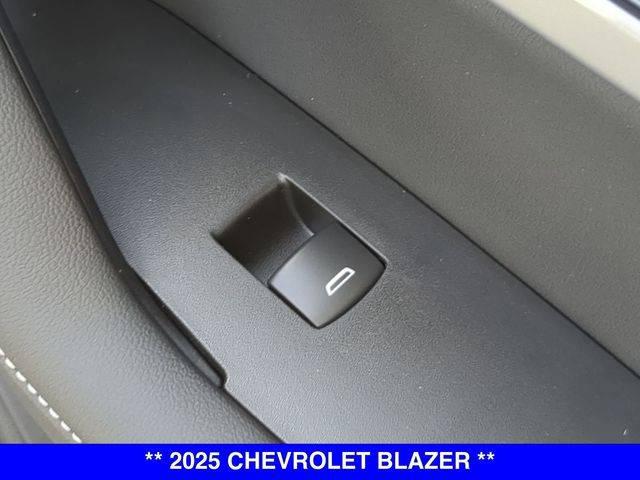 2025 Chevrolet Blazer AWD 2LT