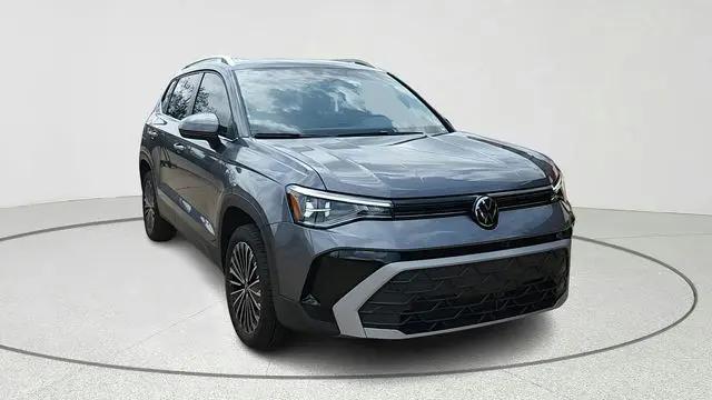 2025 Volkswagen Taos 1.5T SE Black for sale in Richardson, TX