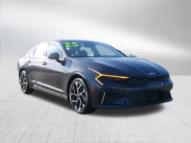 2025 Kia K5 EX
