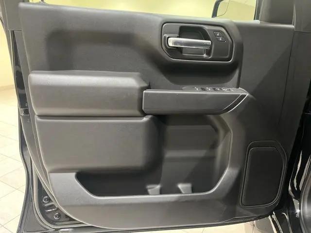 2025 Chevrolet Silverado 1500 2WD Crew Cab Short Bed Custom