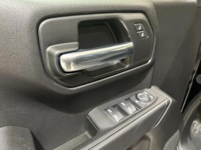 2025 Chevrolet Silverado 1500 2WD Crew Cab Short Bed Custom