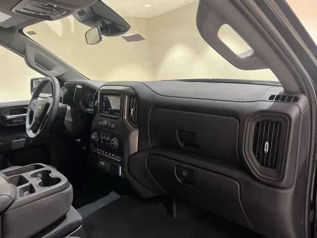 2025 Chevrolet Silverado 1500 2WD Crew Cab Short Bed Custom