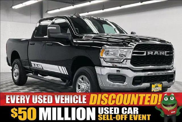 2023 Ram 3500 Tradesman Crew Cab 4x4 64 Box for sale in Herculaneum, MO