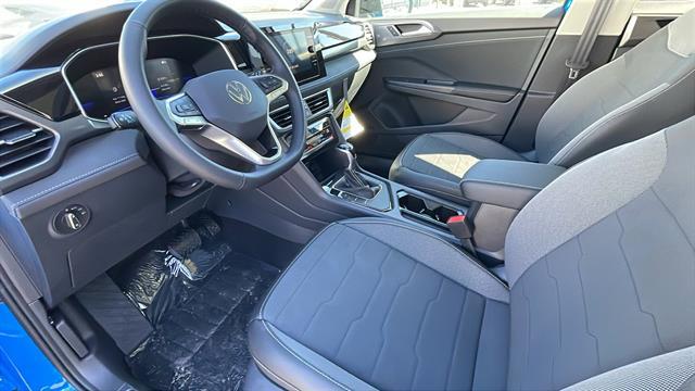 2025 Volkswagen Taos 1.5T SE Black