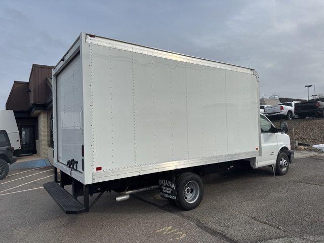 2025 GMC Savana Cutaway 4500 Van