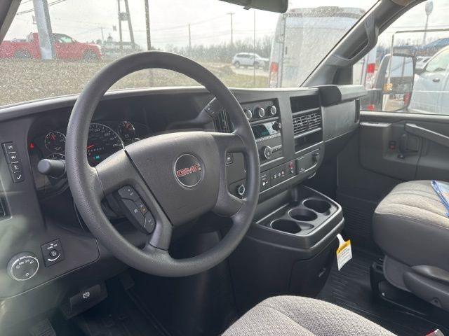 2025 GMC Savana Cutaway 4500 Van
