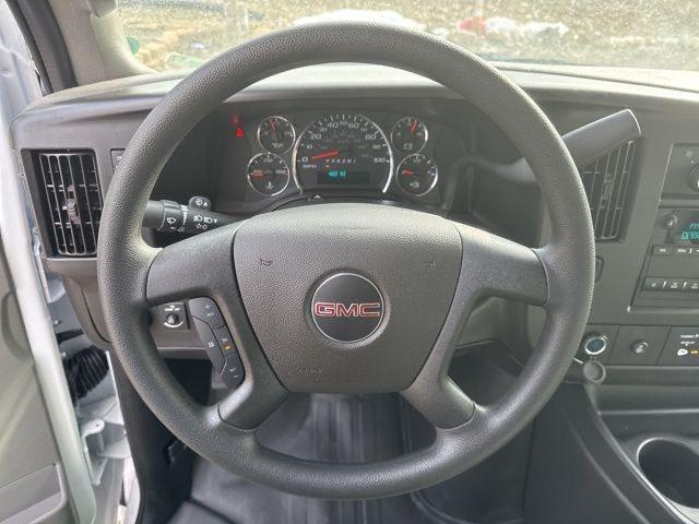 2025 GMC Savana Cutaway 4500 Van