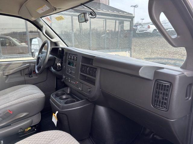 2025 GMC Savana Cutaway 4500 Van