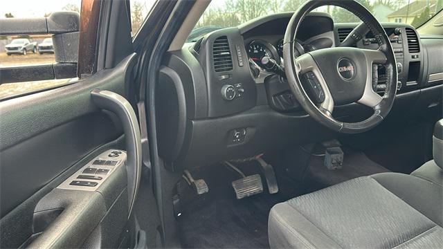 Used 2011 GMC Sierra 2500HD For Sale in Waterford Twp, MI