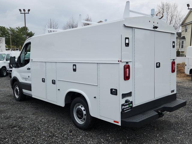 2024 Ford Transit Cutaway Base