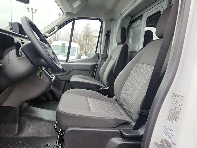 2024 Ford Transit Cutaway Base