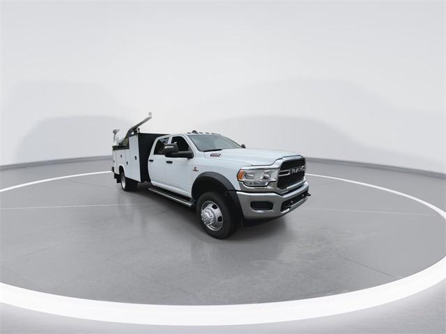 2024 RAM Ram 5500 Chassis Cab RAM 5500 TRADESMAN CHASSIS CREW CAB 4X4 84 CA