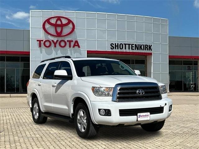 2016 Toyota Sequoia SR5 5.7L V8