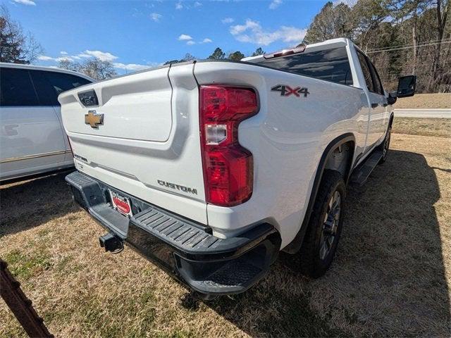 2023 Chevrolet Silverado 2500HD 4WD Crew Cab Standard Bed Custom