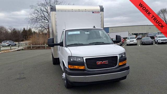 2025 GMC Savana Cutaway Work Van