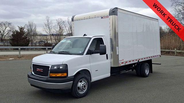 2025 GMC Savana Cutaway Work Van